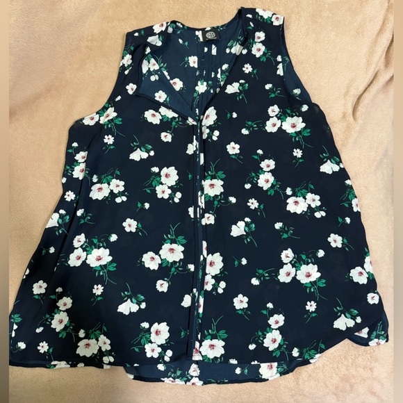 Bobeau Navy and White Floral Top - Picture 1 of 4